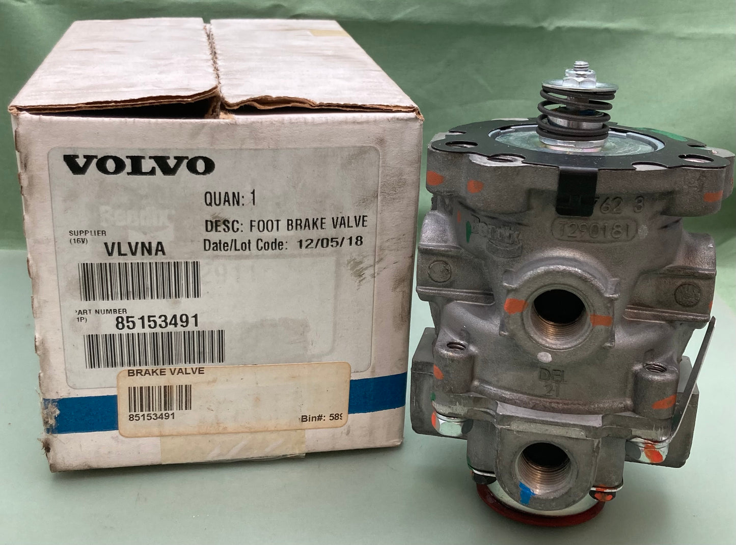 New Genuine Volvo 85153491 Foot Brake Valve