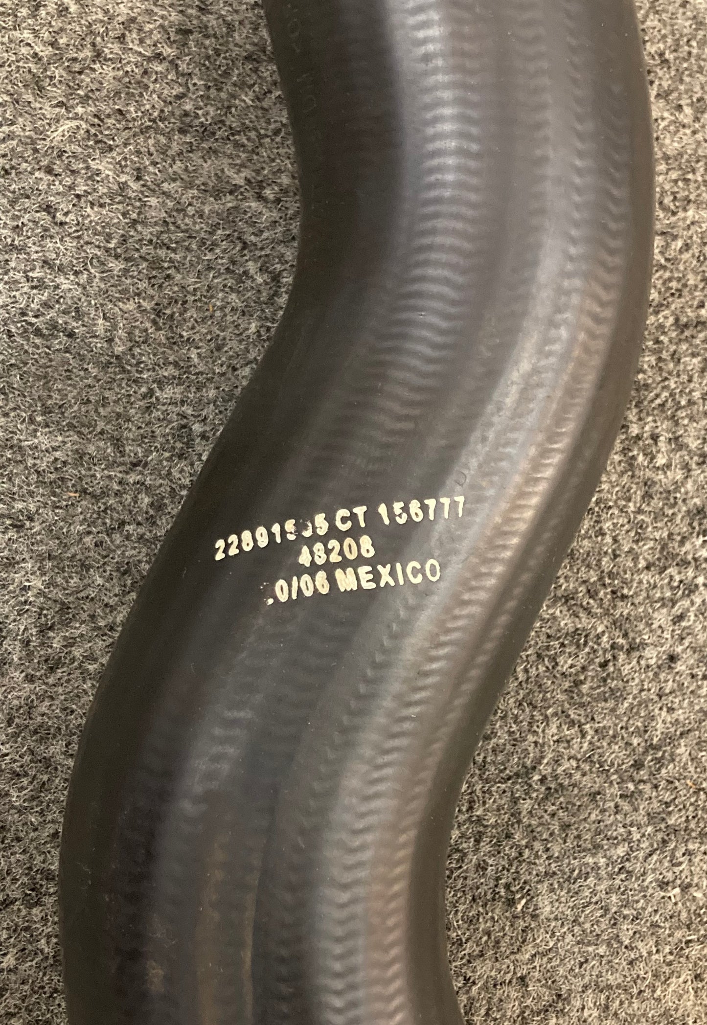 New Genuine Volvo 22891505 Coolant Hose