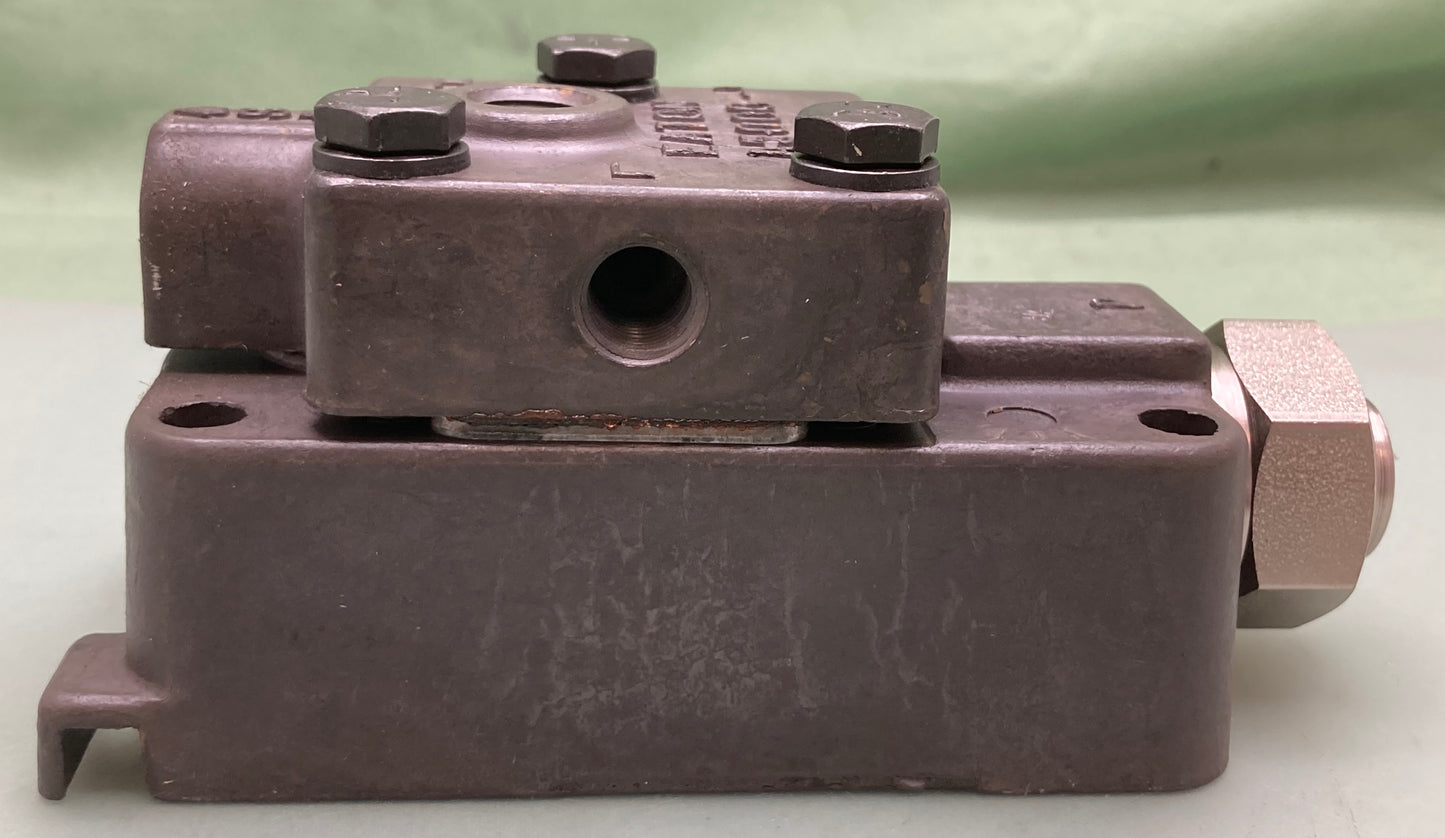 New Genuine Eaton A-5000 Manual Transmission Range Valve