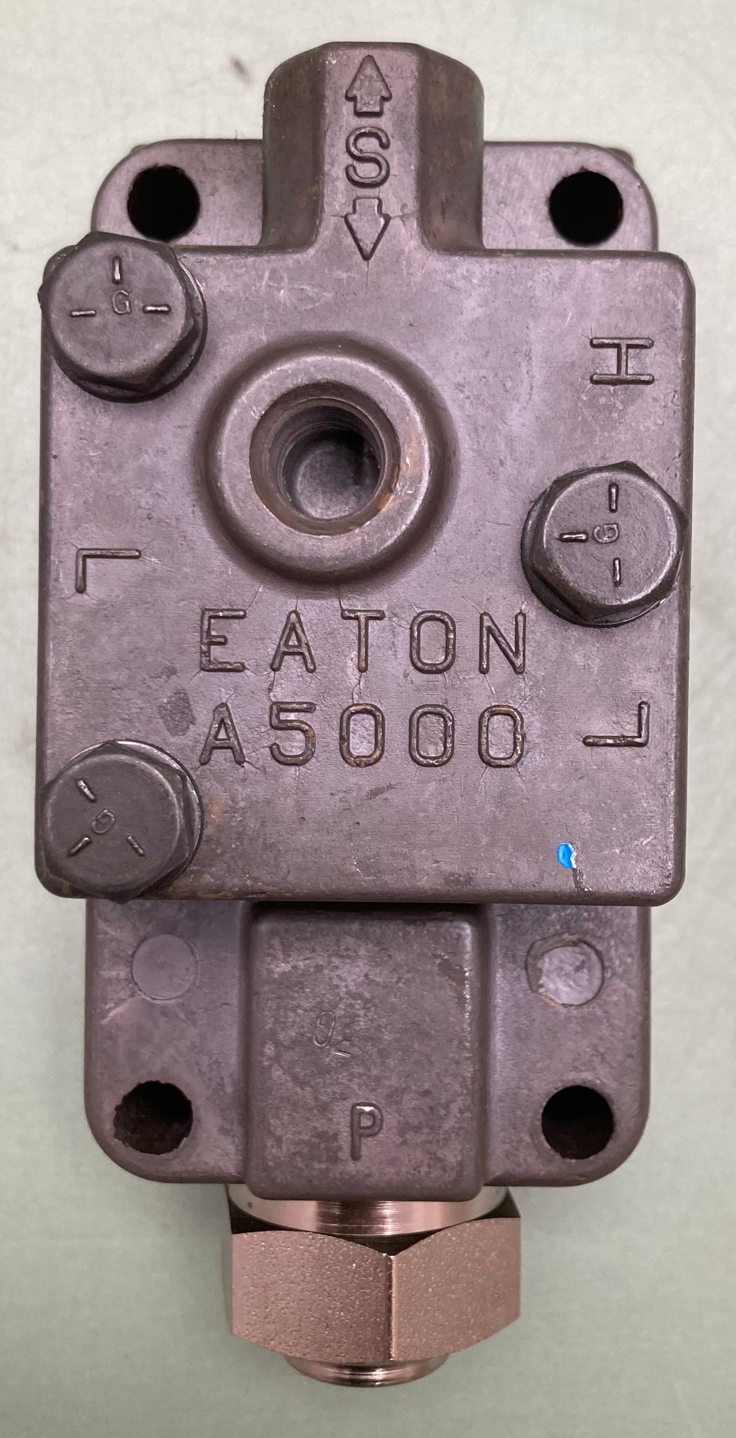 New Genuine Eaton A-5000 Manual Transmission Range Valve