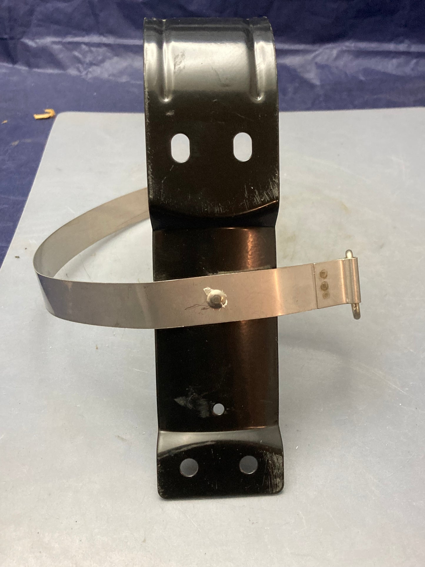 Replaces Kidde 466400 Mounting Bracket for 4-5lb Fire Extinguisher New