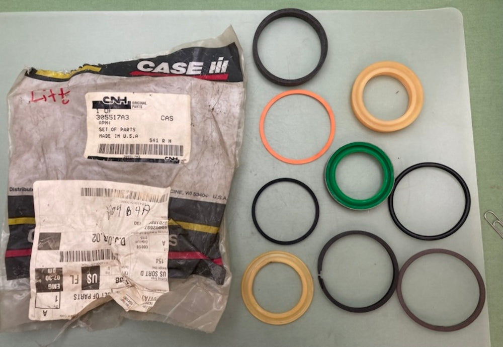 CNH 305517A3 Set of Parts Seal Kit New Genuine