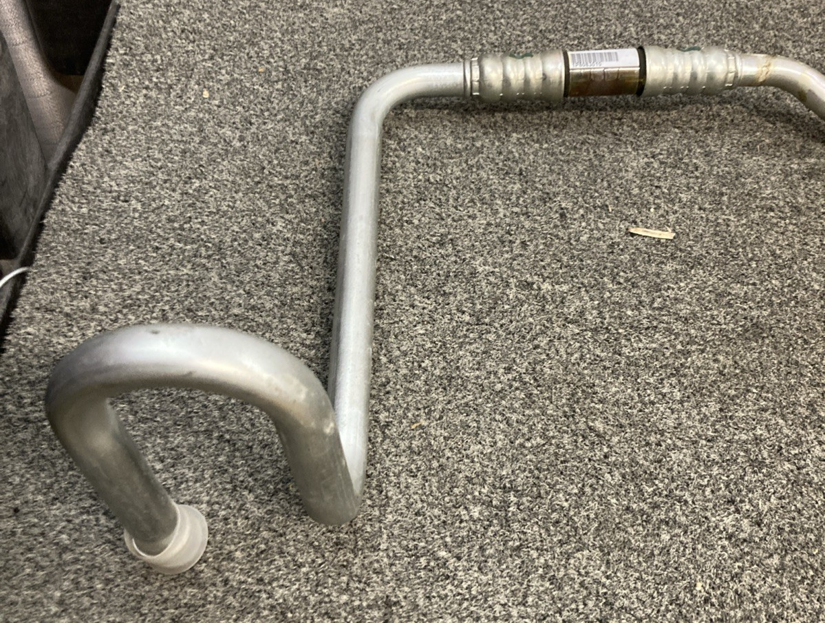 New Genuine Eaton Volvo FB6100-01AA Pipe