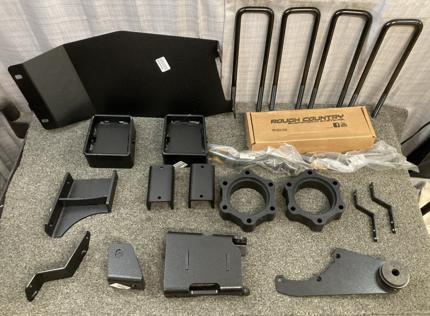 New Genuine Rough Country 224BOX1 5 INCH SUSPENSION KIT CHEVROLET SILVERADO/GMC