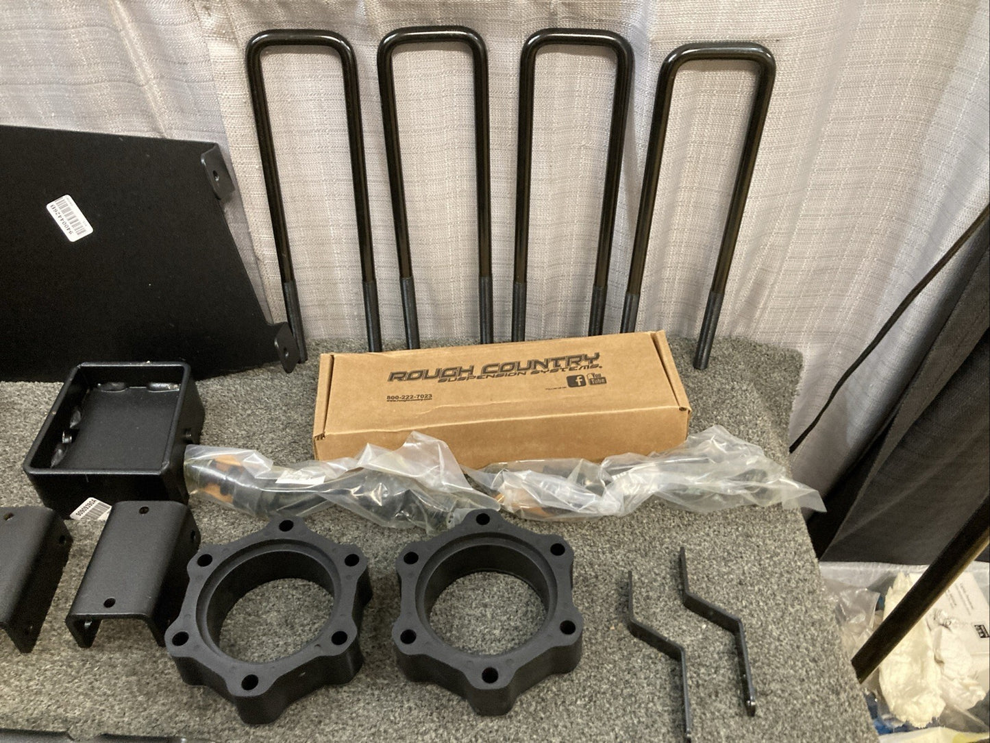 New Genuine Rough Country 224BOX1 5 INCH SUSPENSION KIT CHEVROLET SILVERADO/GMC