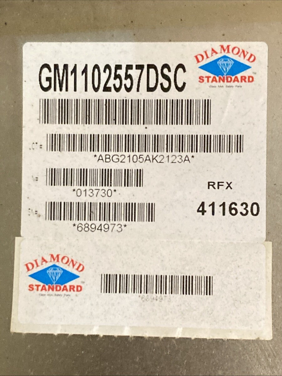 New Genuine GM GM1102557DSC Rear Step Bumper Face Bar
