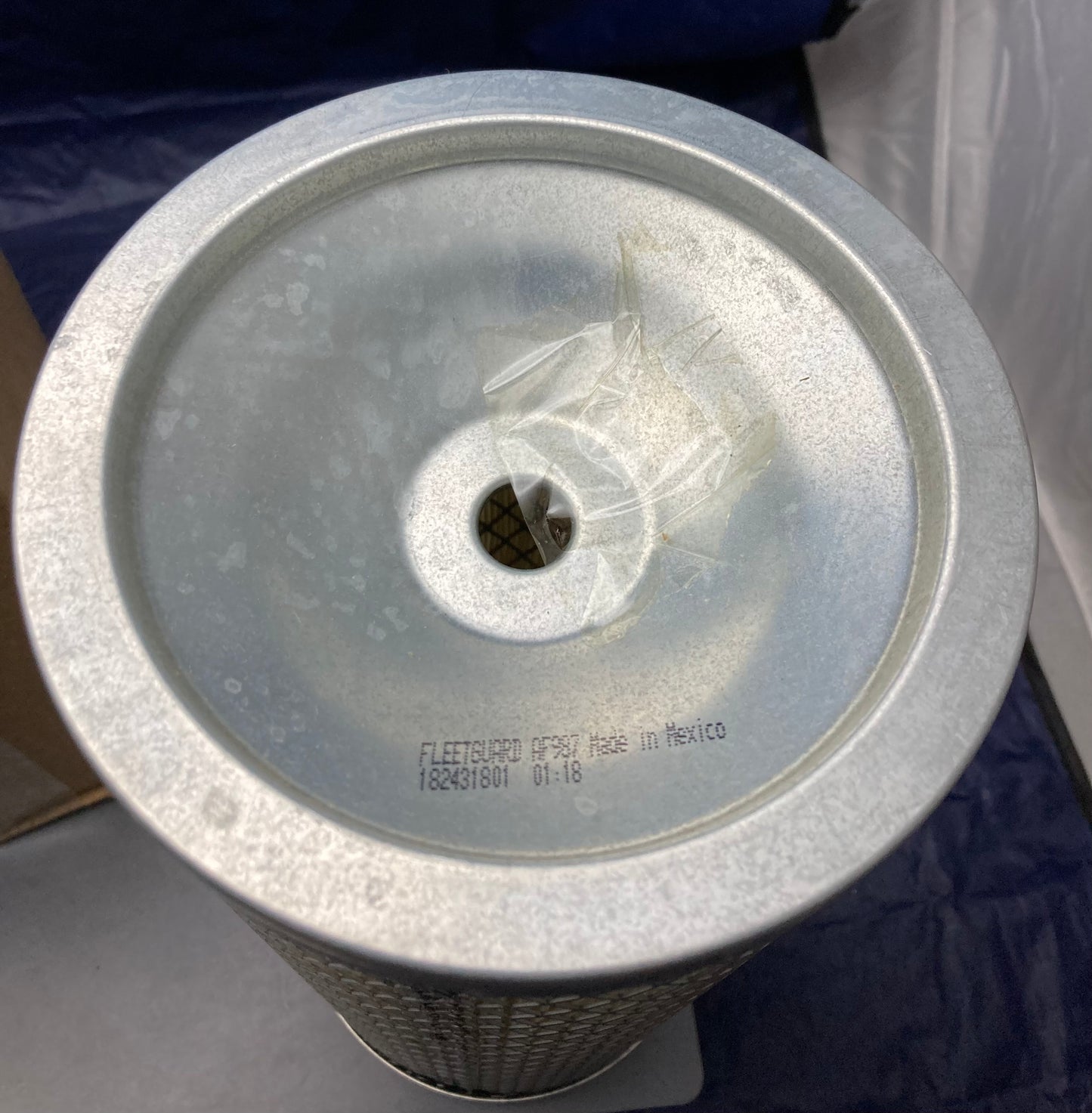 New Genuine Fleetguard AF987 Air Filter