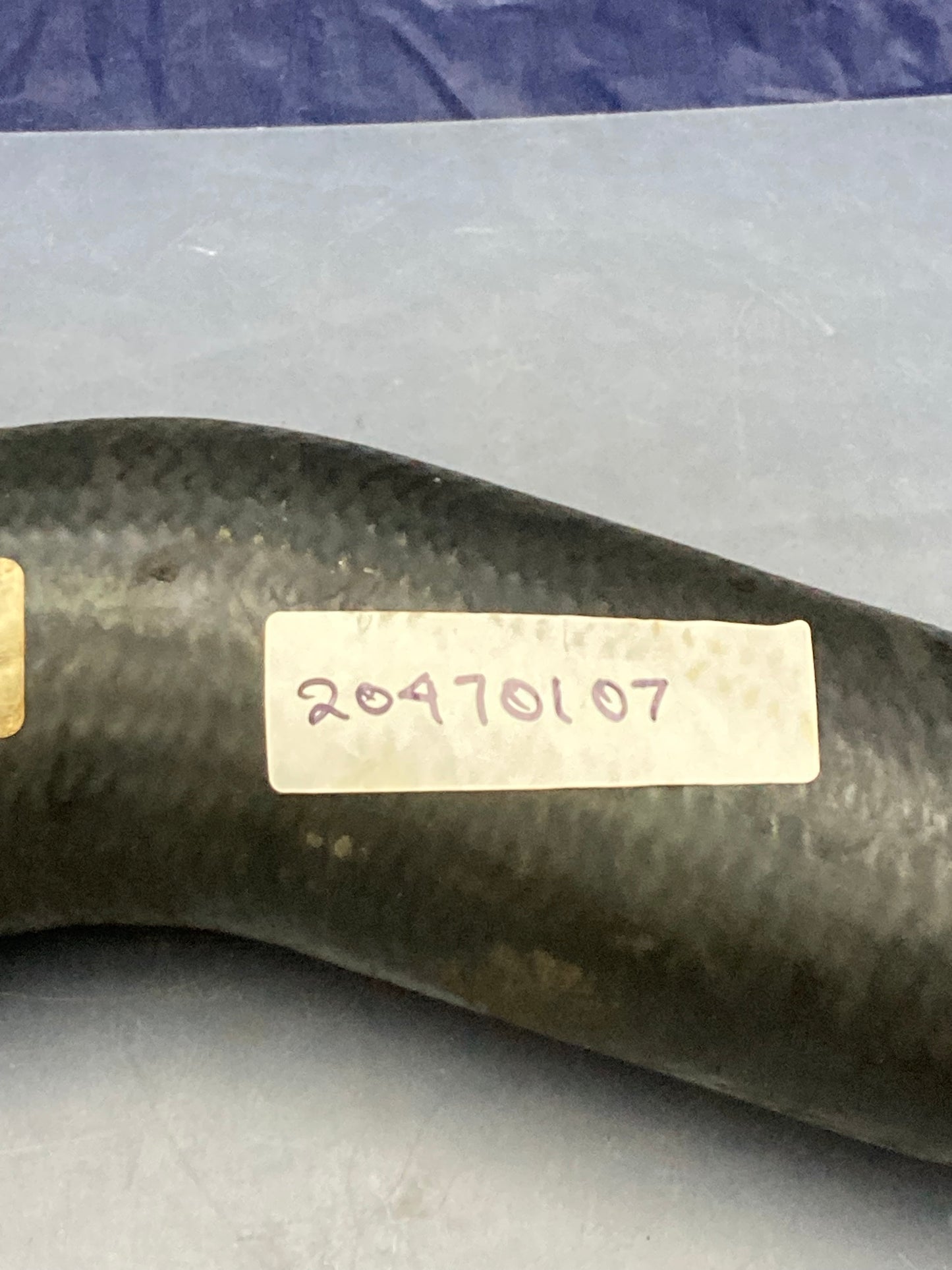 New Replaces Volvo 20470107 Upper Radiator Hose