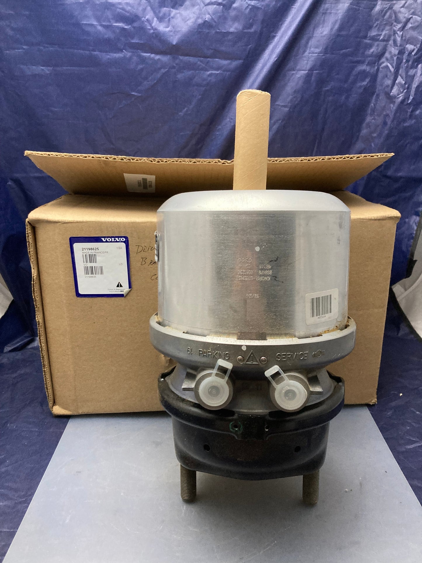 New Genuine Volvo 21198625 Brake Chamber