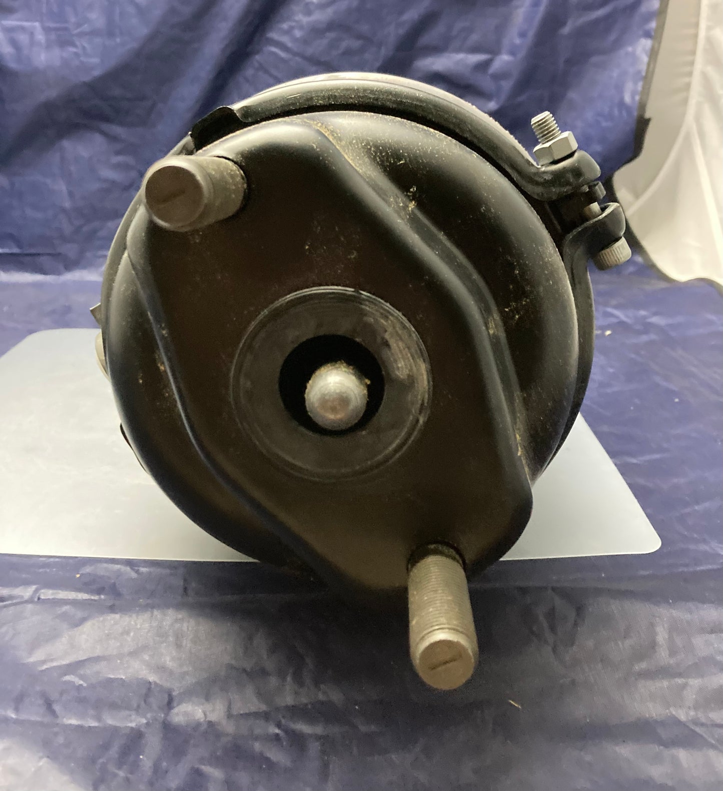 New Genuine Volvo 21198625 Brake Chamber