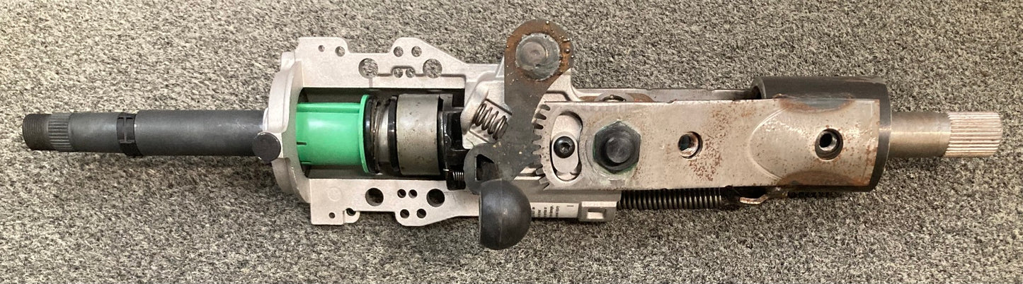 New Genuine International 2586249C91 Steering Column Housing