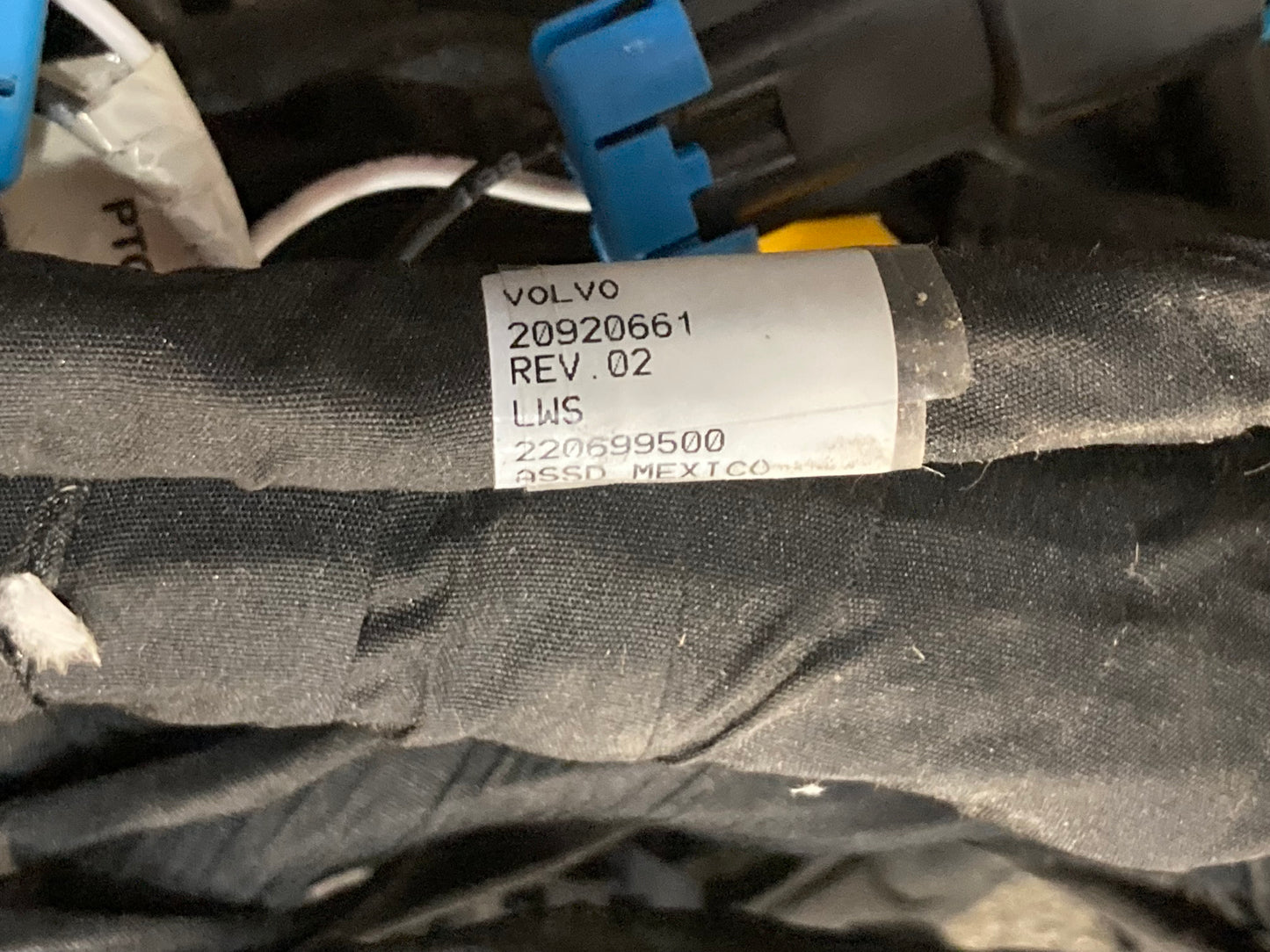 New Genuine Volvo 20920661 Wiring Harness