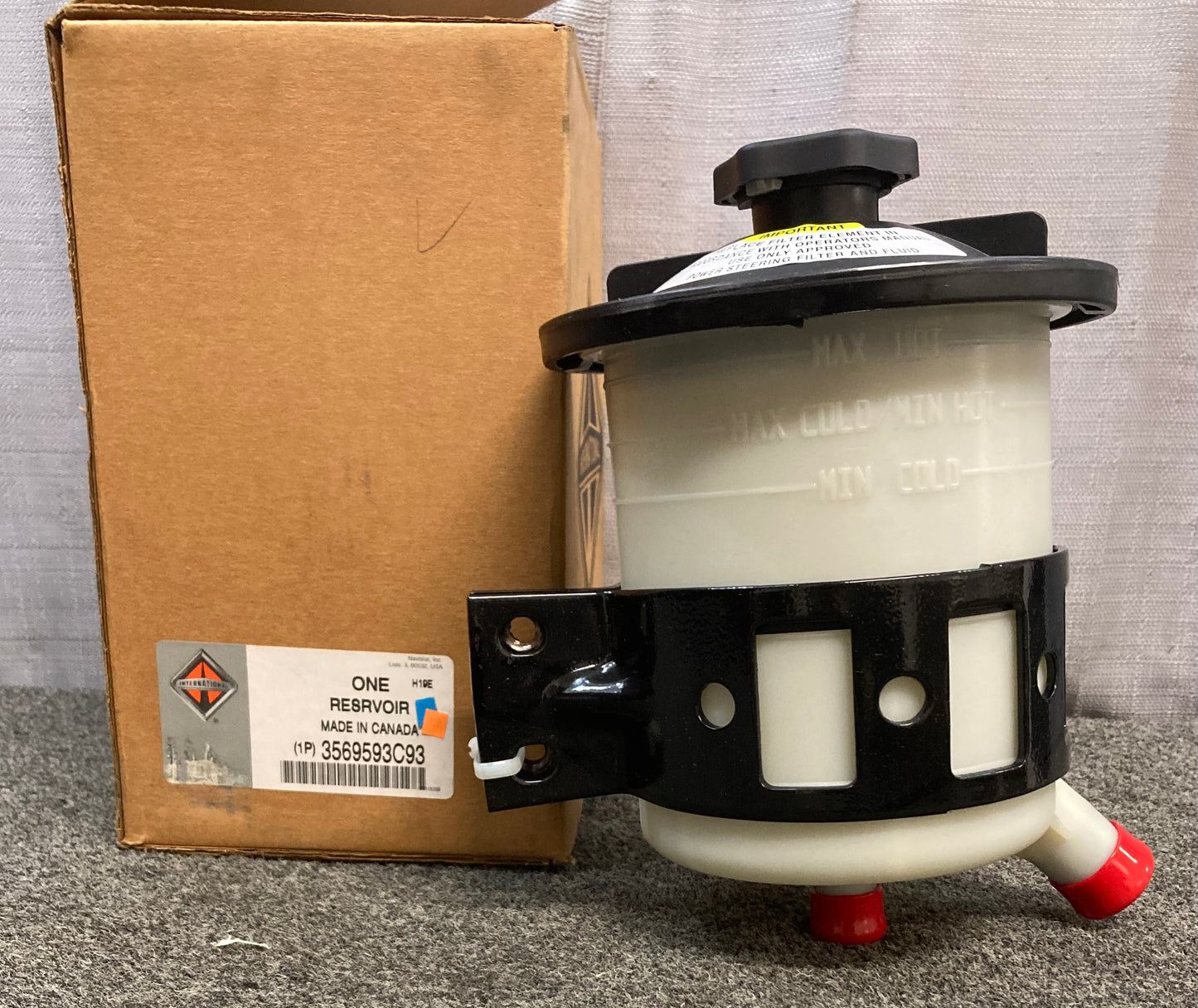 New Genuine International 3569593C93 Power Steering Pump Reservoir 1.5 Liter