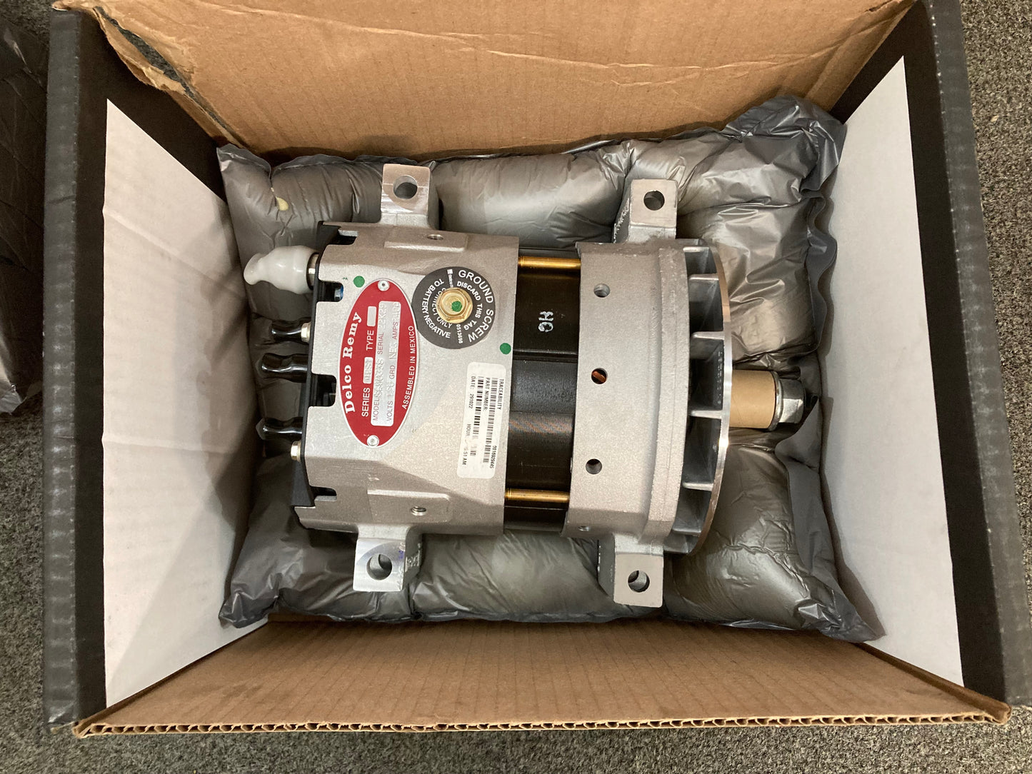 New Genuine Delco Remy 8600338 Alternator 40SI 12V 240A