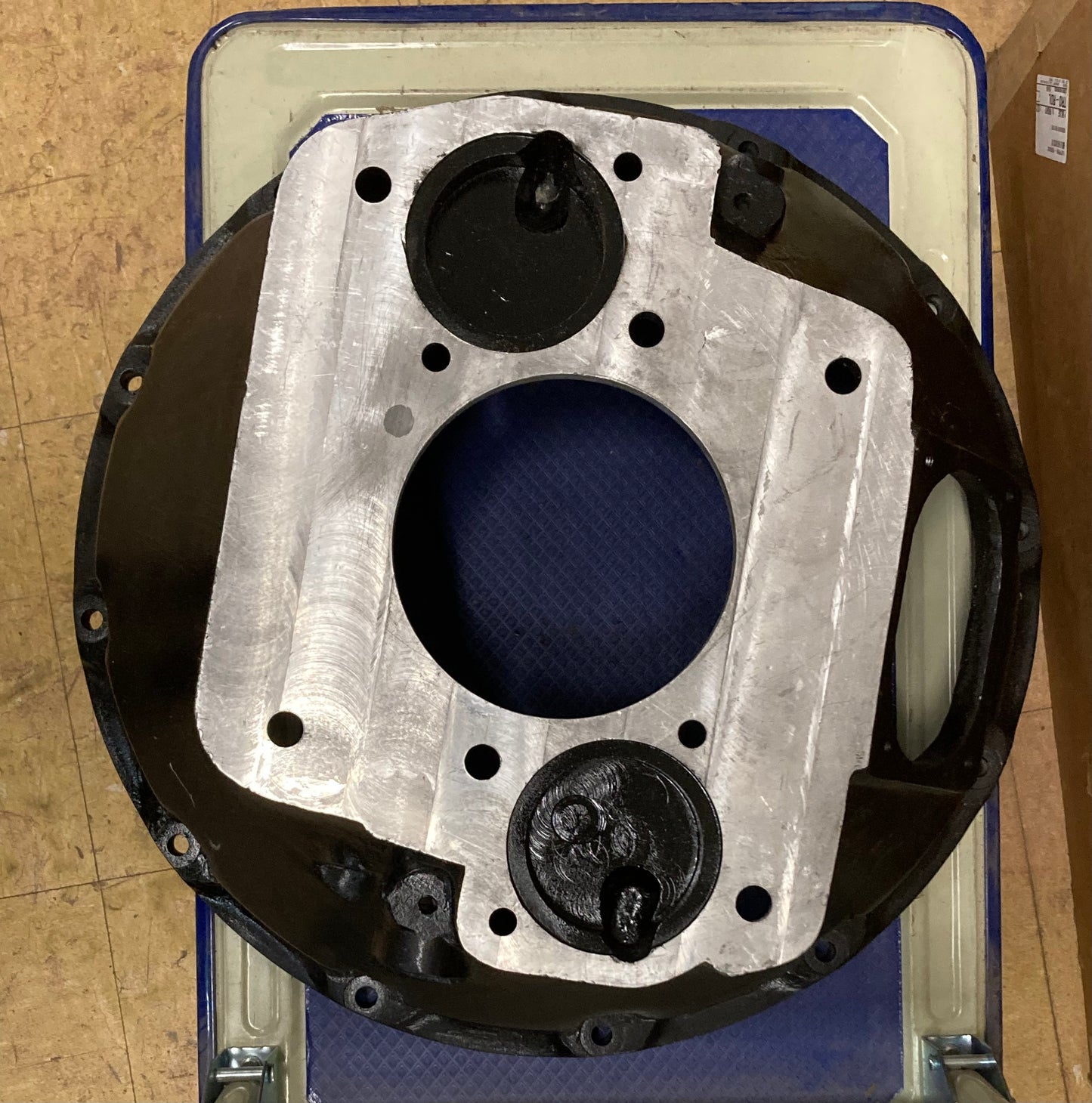 New Genuine Fuller K3671 Transmission Clutch Housing