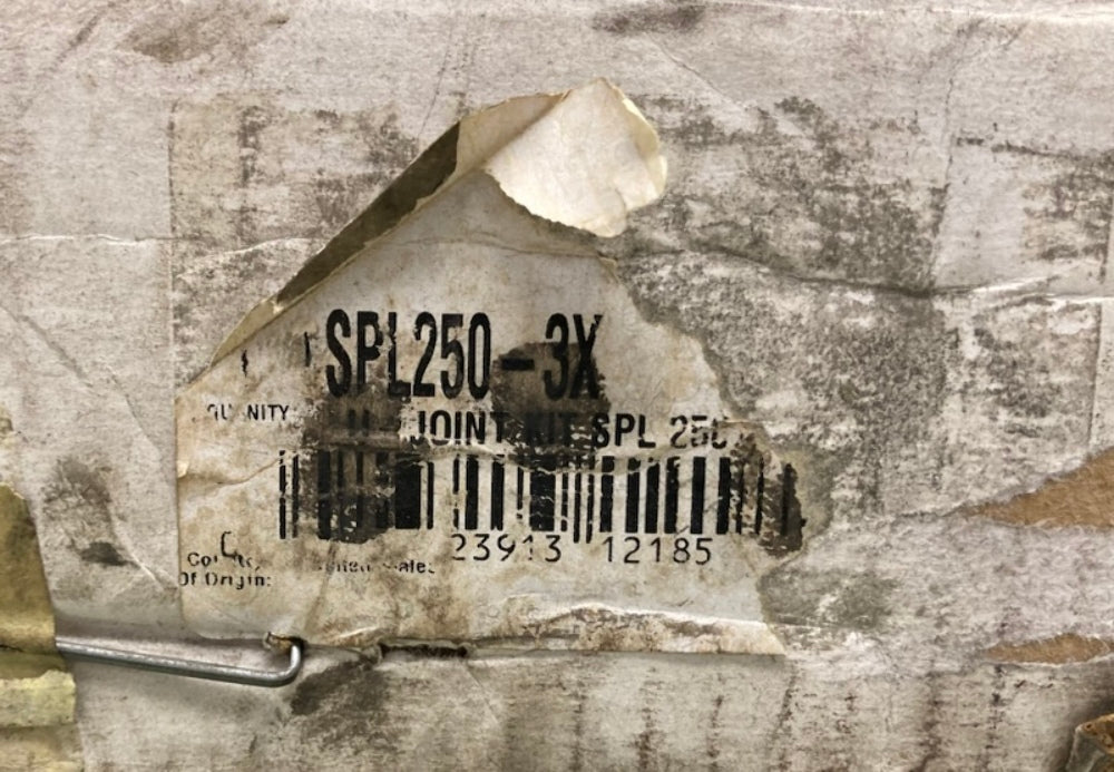Spicer SPL250-3X Universal Joint; Greaseable New Genuine missing cap