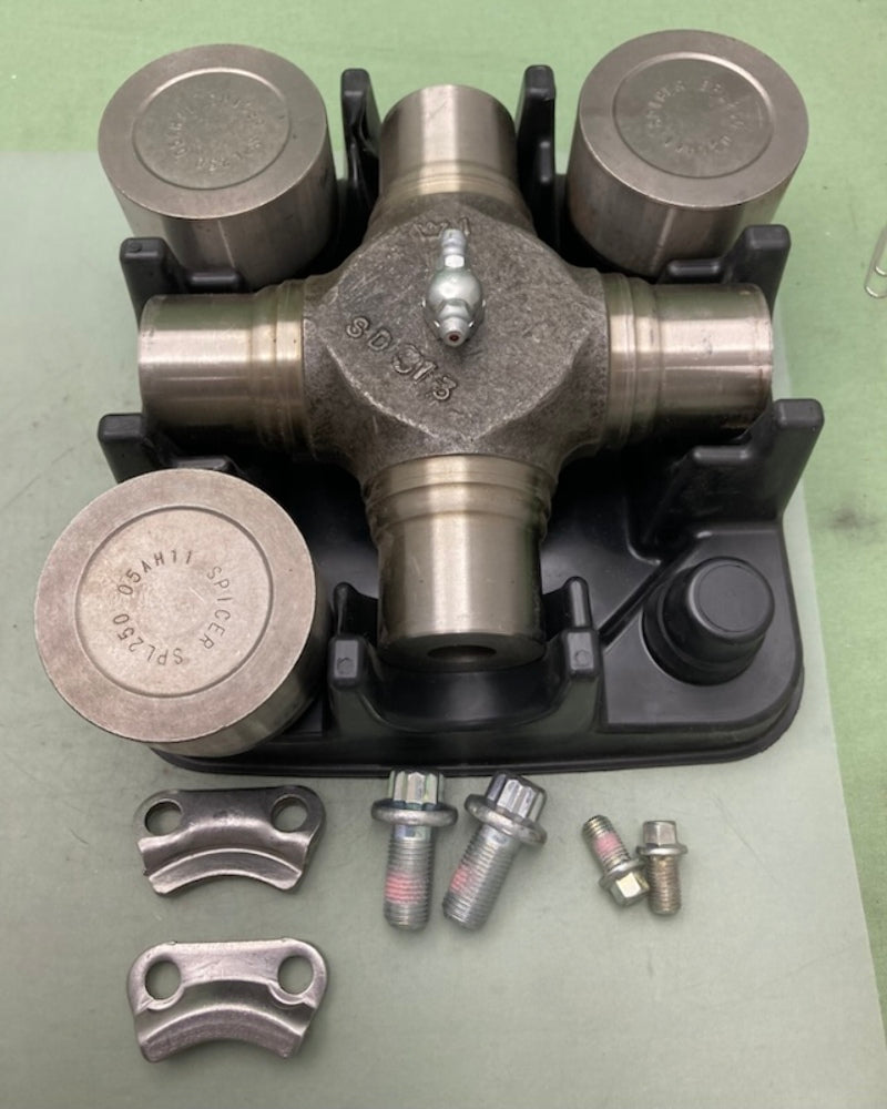 Spicer SPL250-3X Universal Joint; Greaseable New Genuine missing cap