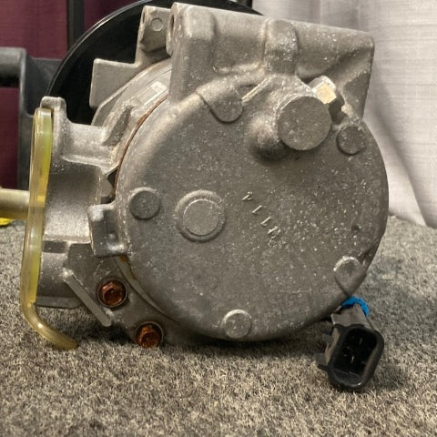 Denso 22-65772-001 Heavy Duty AC Compressor 10S15C New Genuine
