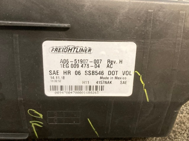 Freightliner A06-51907-007 Headlight Assembly New Genuine