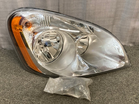 Freightliner A06-51907-007 Headlight Assembly New Genuine