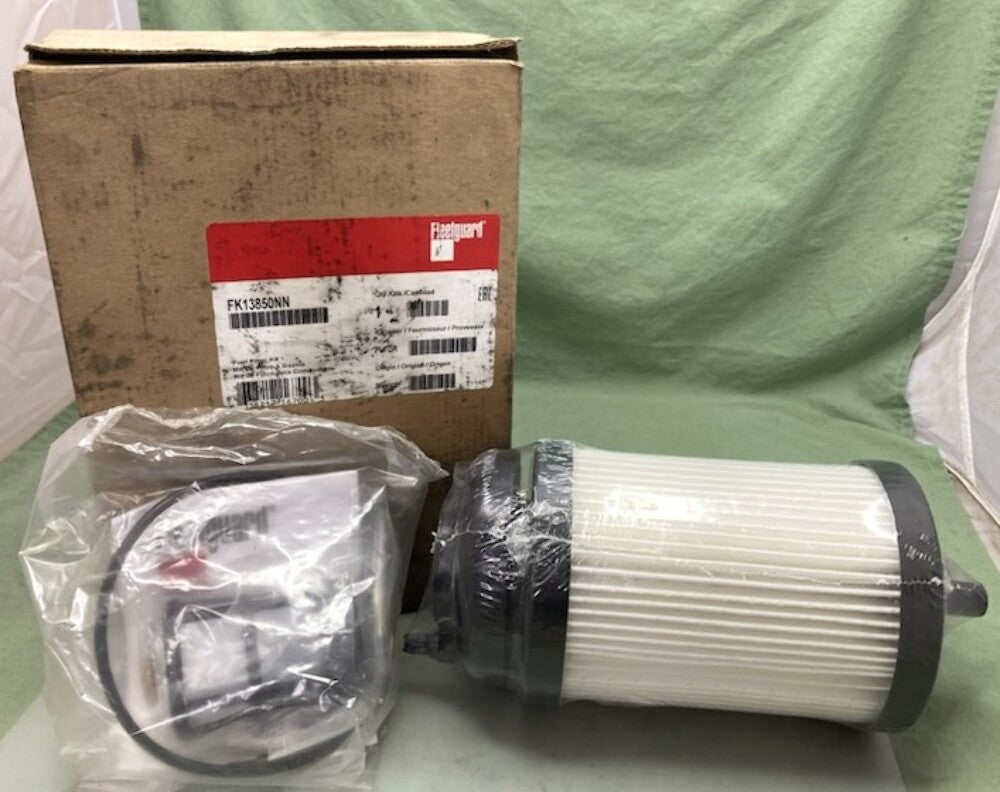 Fleetguard FK13850NN Fuel Filter Kit New Genuine
