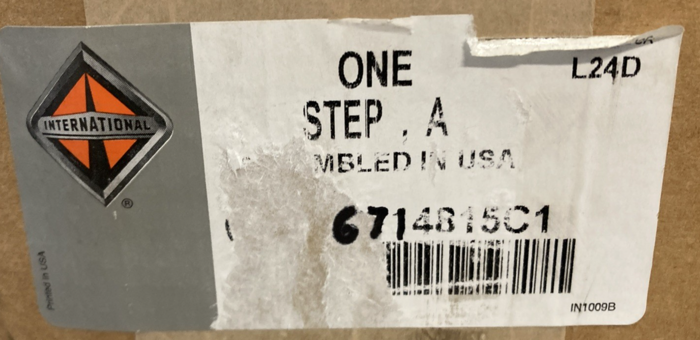 New Genuine International 6714815C1 STEP, ALUMINUM SELF CLEANING,