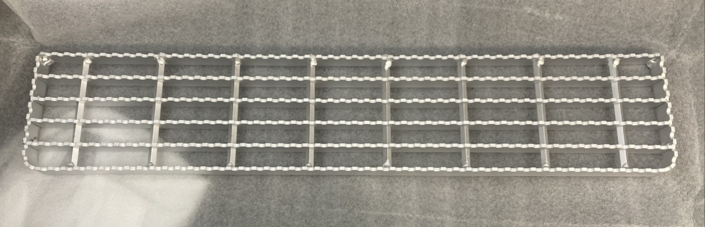 New Genuine International 6714815C1 STEP, ALUMINUM SELF CLEANING,