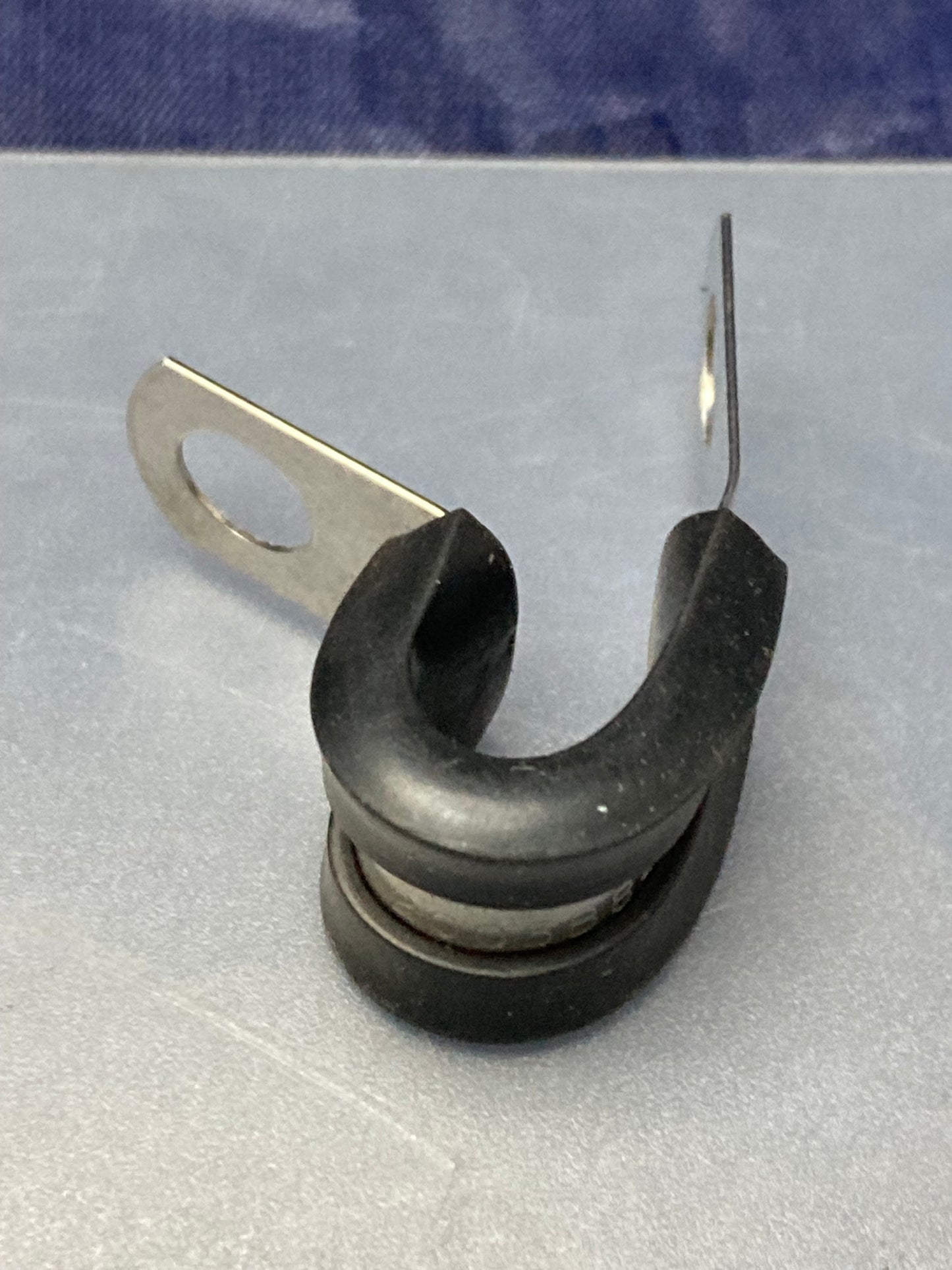 Qty 10 Umpco 2003B84G11 1/2" Stainless Steel Cushion Clamp New Genuine