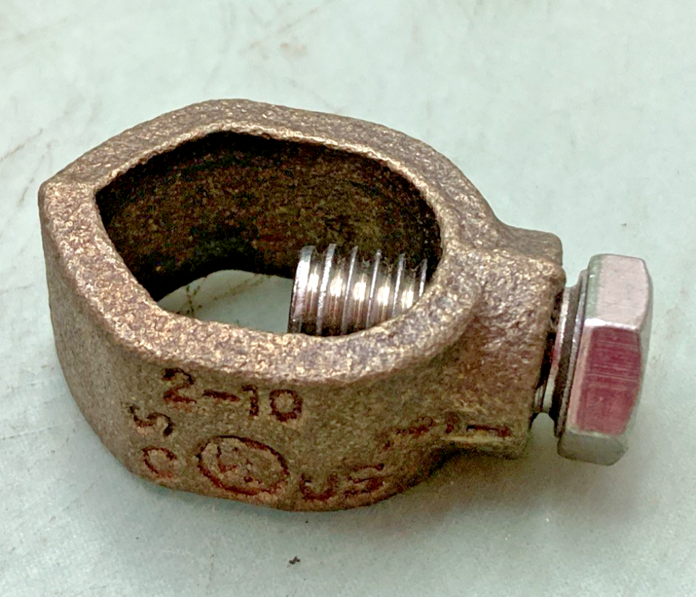 Pk 31 New Genuine Thomas & Betts 50783786800679 Ground Rod Clamp