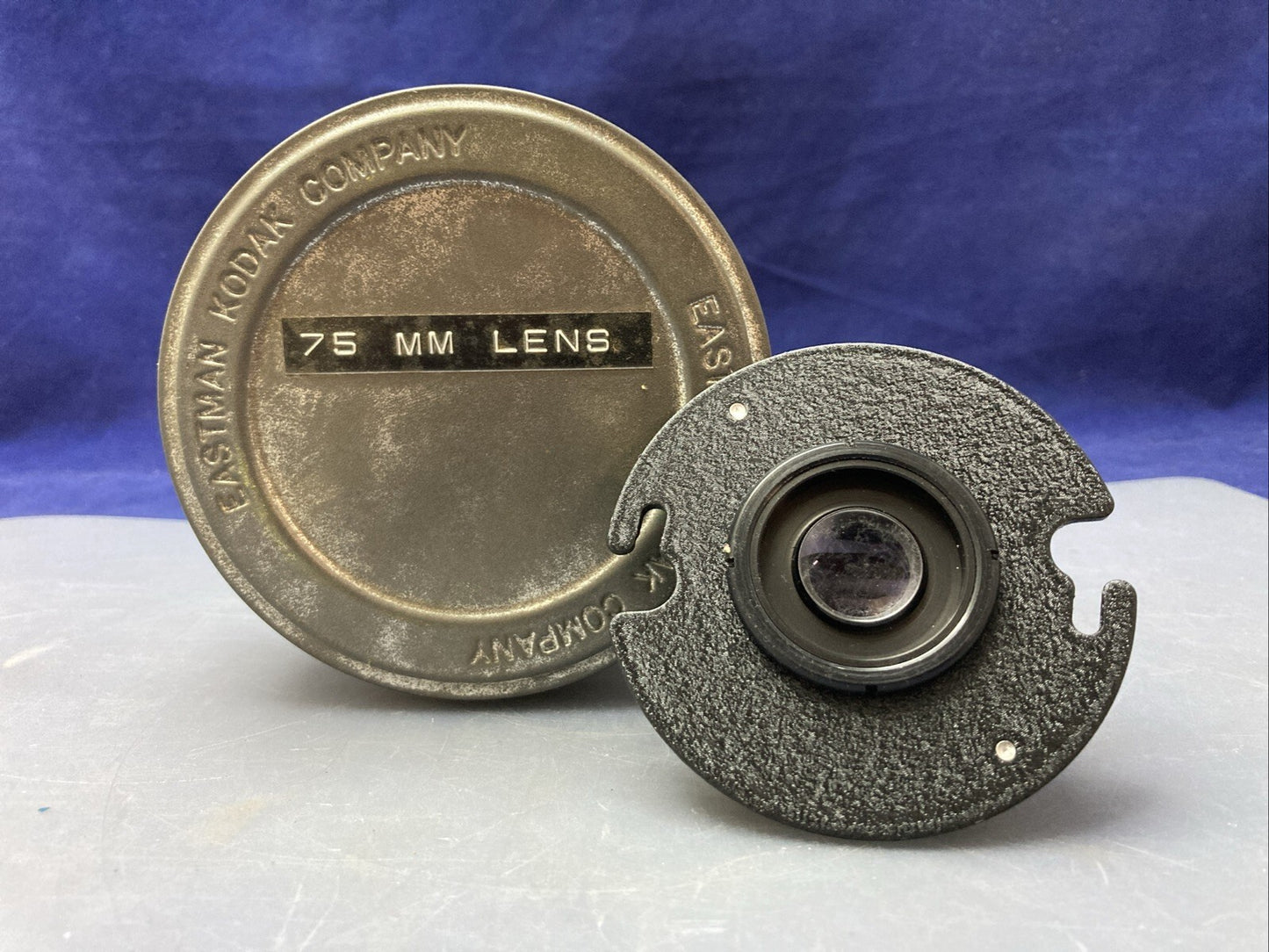 Simmon Omega 75mm f4.5 Rodenstock-Omegar Enlarging Lens / Holder/Retaining Ring