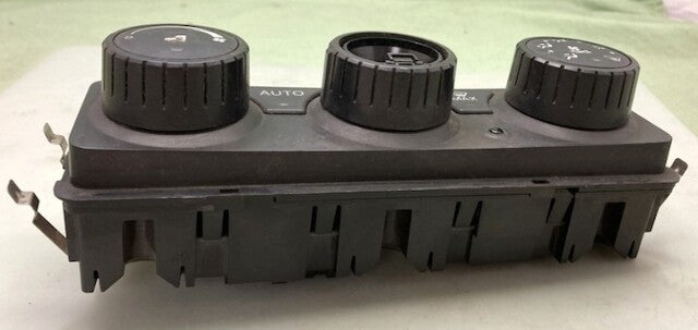 Paccar F21-1028-2231 Control Hvac Genuine