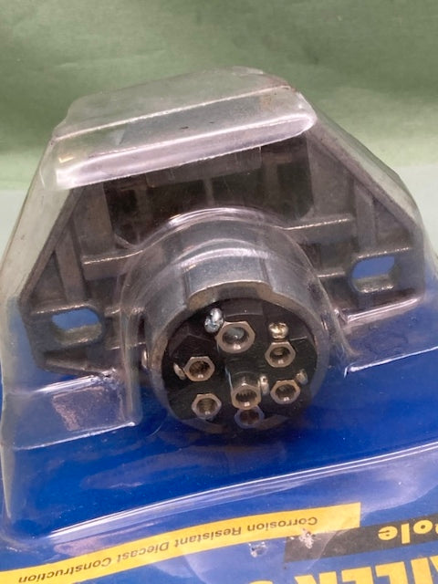 Road Pro RP-2344F TRAILER SOCKET 7-POLE 6-24 VOLTS New Genuine