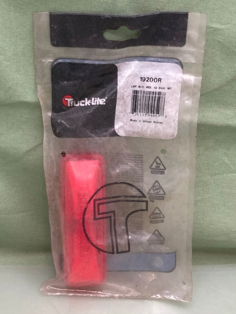 QTY 2 Truck-Lite 19200R Marker Clearance Light 19 SERIES MALE New Genuine