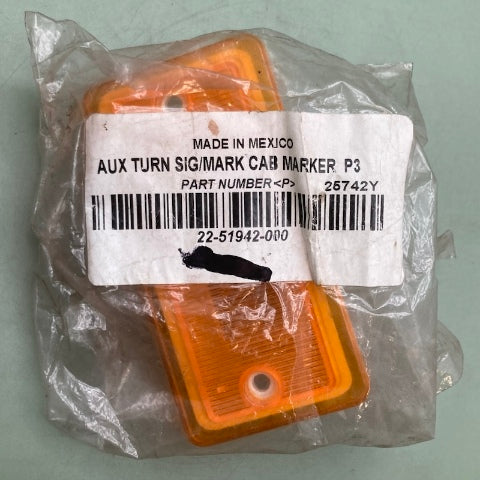 Freightliner 25742Y AUX TURN/MARK CAB MARKER P3 New Replaces