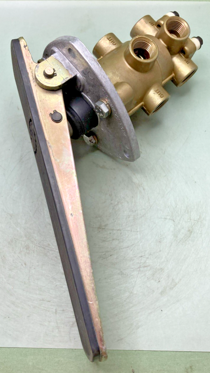 New Genuine Sealco 6125 Single Circuit Foot Valve