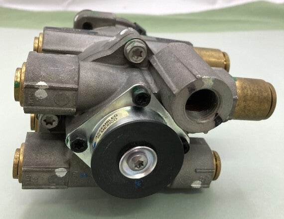Bendix 5006961 Foot Brake Valve New Genuine