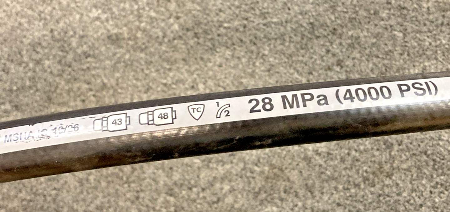 New Genuine Parker 487TC-10 Hydraulic Hose 28 MPa 4000 PSI 5/8" 40"L