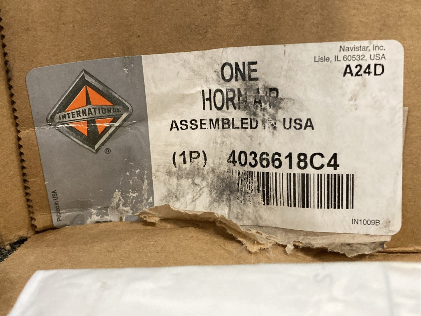 New Genuine International 4036618C4 Air Horn