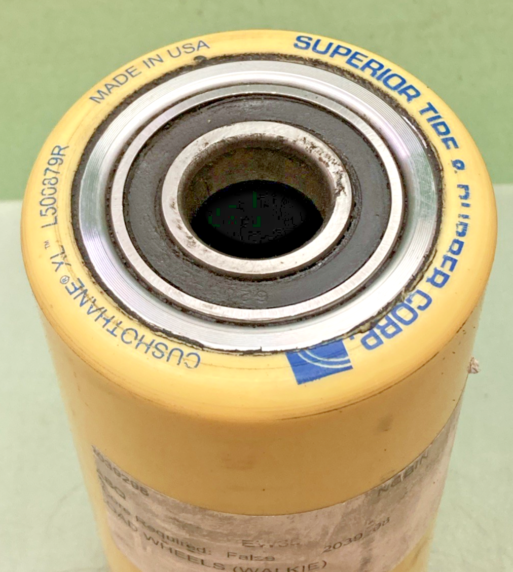 Replaces Hyster 2039298 Wheel with Bearings