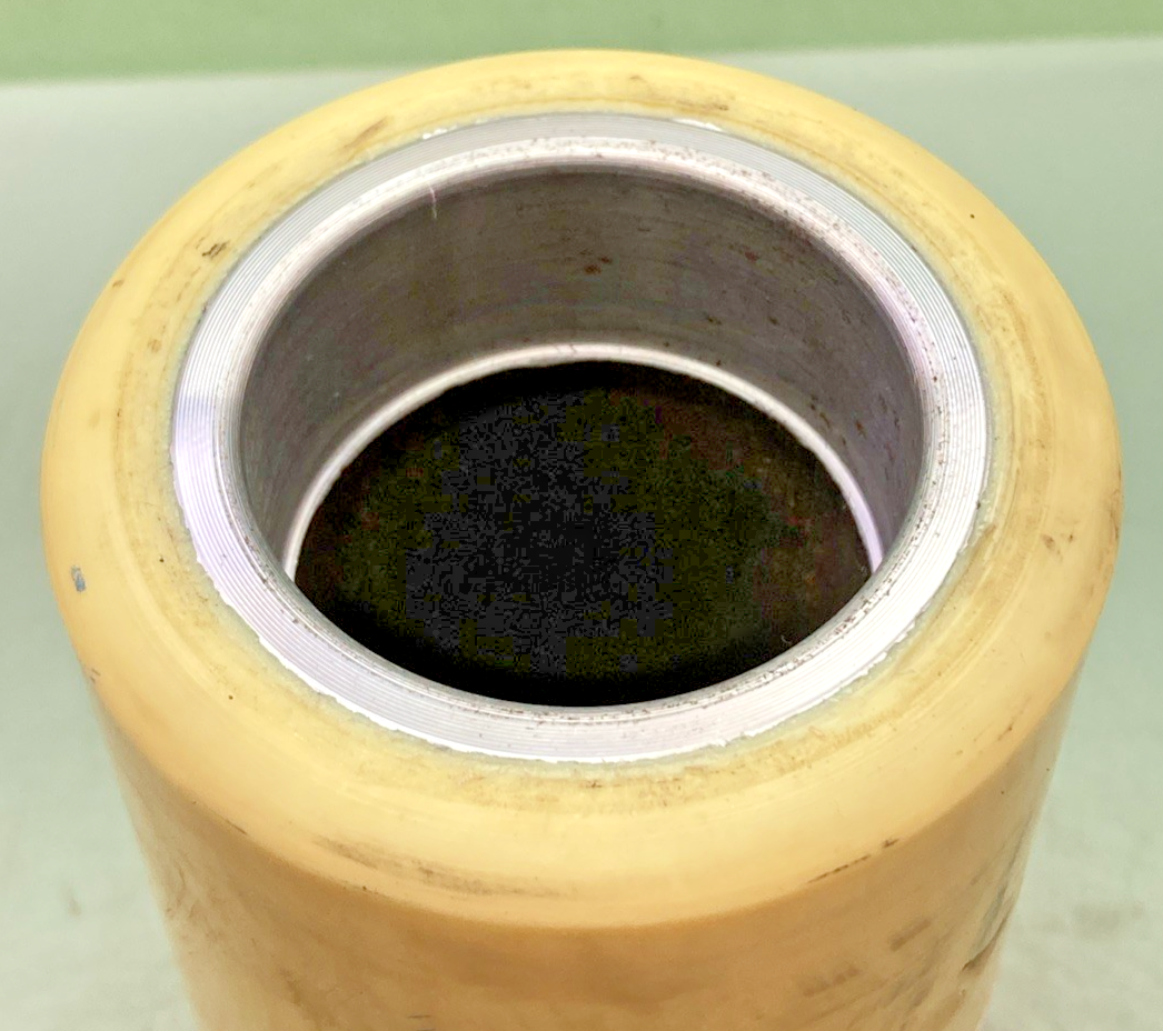 Replaces Hyster 2039298 Wheel without Bearings