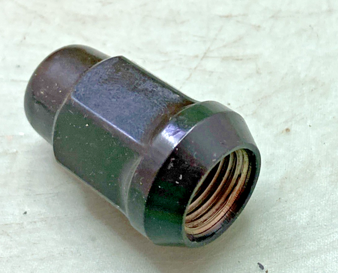 Qty 100 New Replaces Gorilla 41148BC 14mm x 1.50 Bulge Acorn-Black