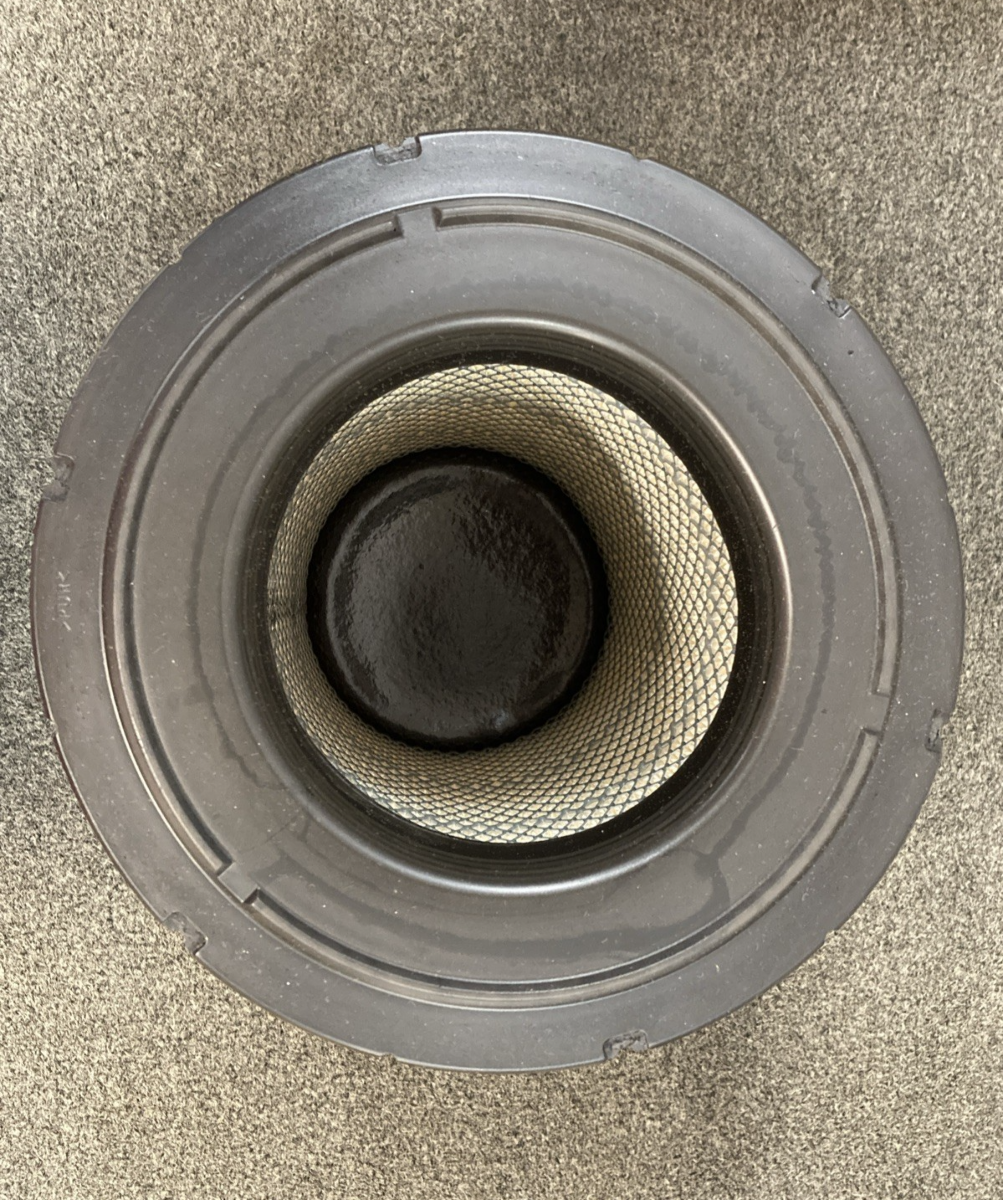 New Genuine Donaldson P527484 Air Filter