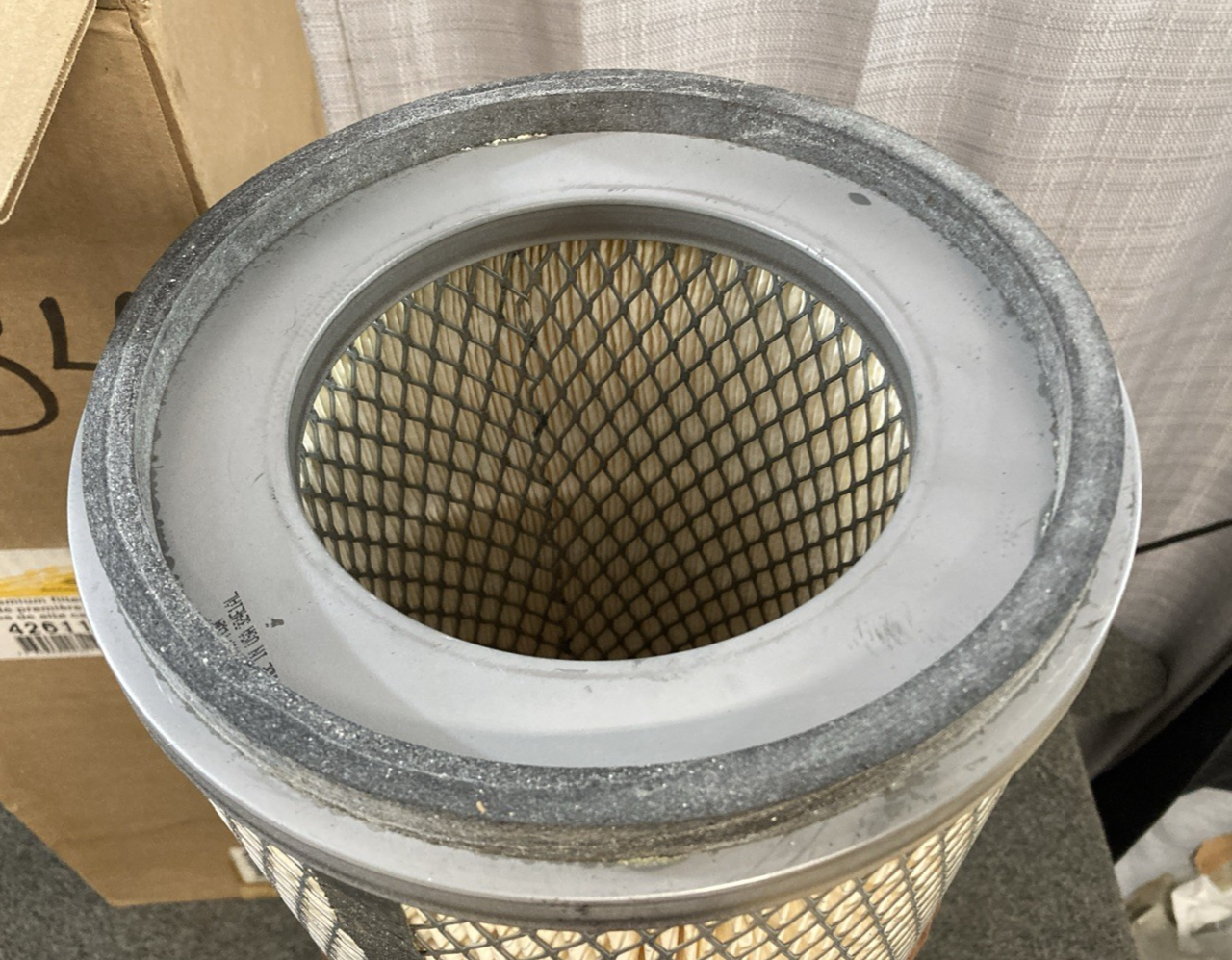 New Genuine Wix 42611 Air Filter