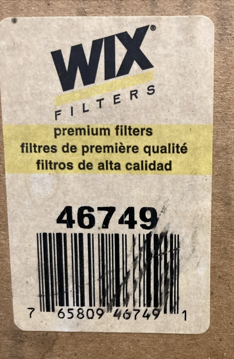 New Genuine Wix 46749 Air Filter