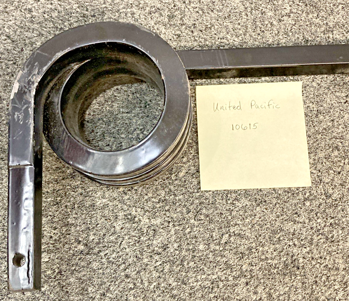 New Replaces United Pacific 10615 Black 3 Coil Angled Mud Flap Hanger