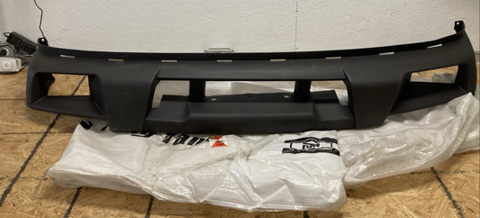 New Genuine Tong Yang CV4102BB 2004 Chevrolet Colorado Front Bumper Replacement