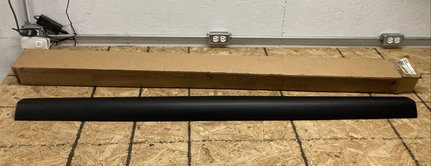 New Genuine Bushwacker 58506 Ultimate Smoothback Textured Tailgate Cap