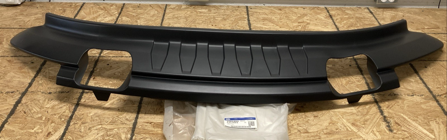 New Genuine Ford 9L3Z-17626-B Valance Panel