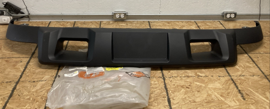 New Genuine AP CV9310130-5000 Front Bumper Valance Replaces GM1092213