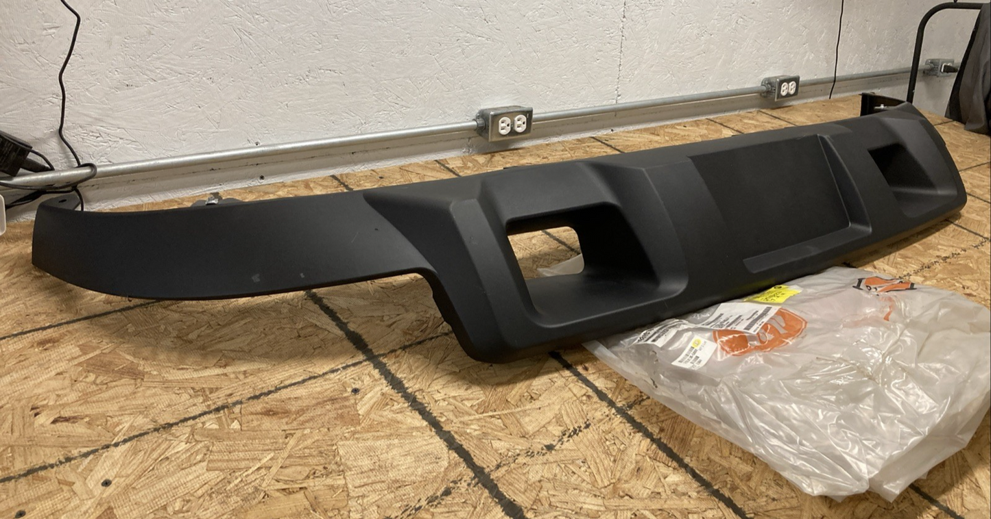 New Genuine AP CV9310130-5000 Front Bumper Valance Replaces GM1092213